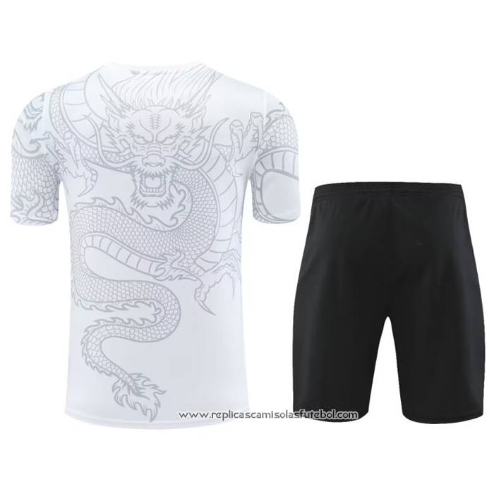 Fato de Treino
 Real Madrid Dragon 2024-2025 Manga Curta
 Branco
 - Calcas Curta
